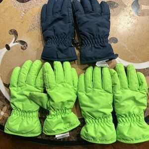 Kids Winter Gloves - Green and Navy - Pack of 3 size medium